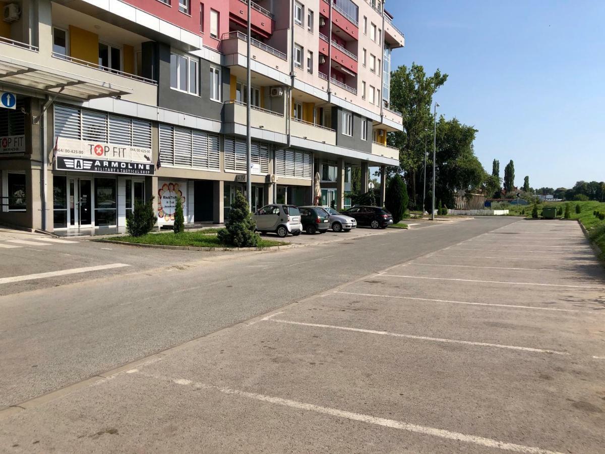 Tamis Kapija Apartment Pančevo Buitenkant foto